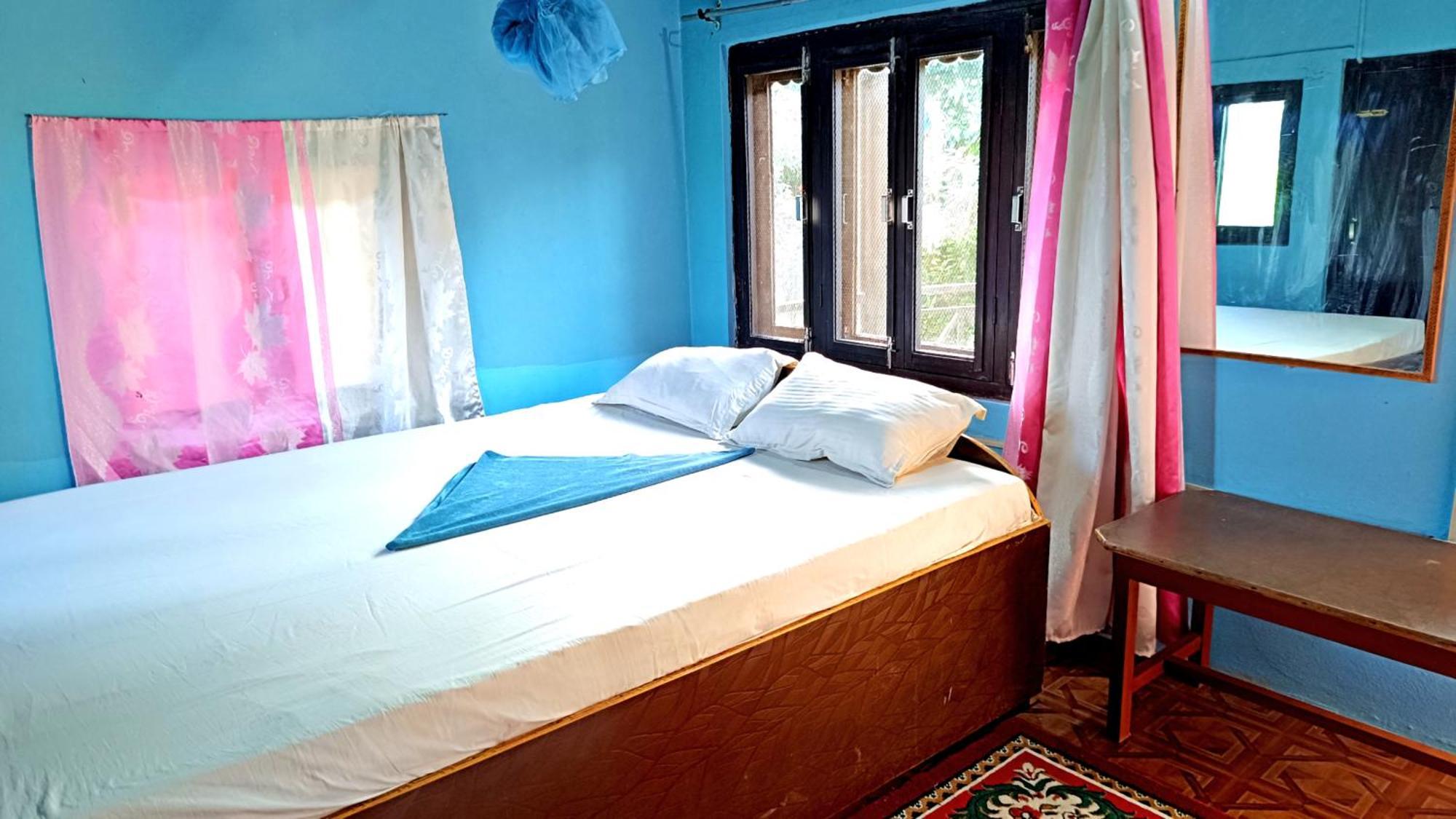 Mr. B'S Place Bardiya Phòng bức ảnh